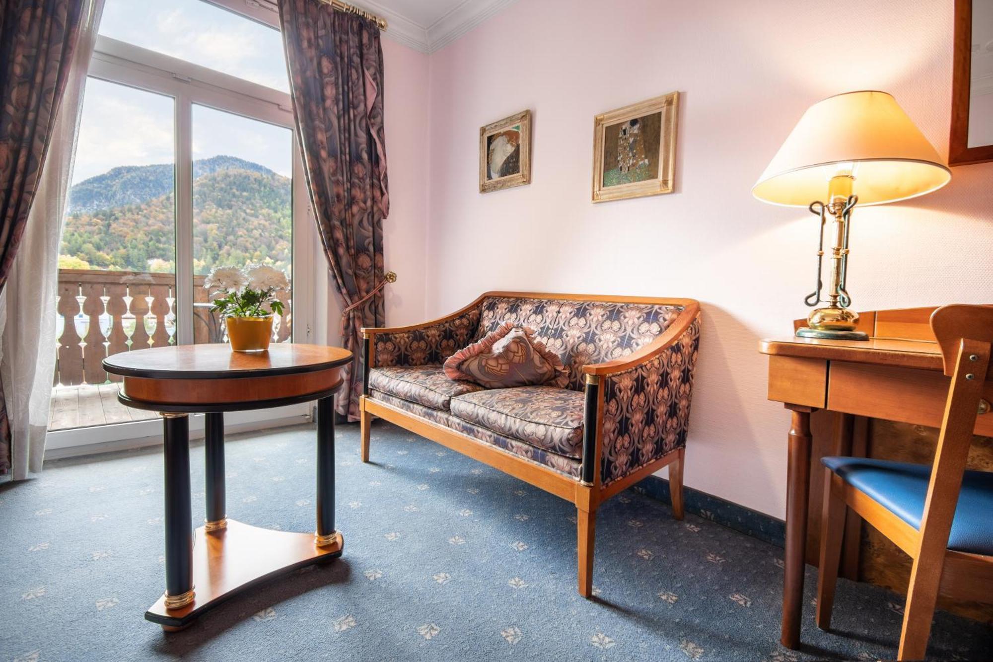 Post-Hotel Mittenwald Bagian luar foto