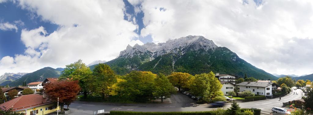 Post-Hotel Mittenwald Bagian luar foto