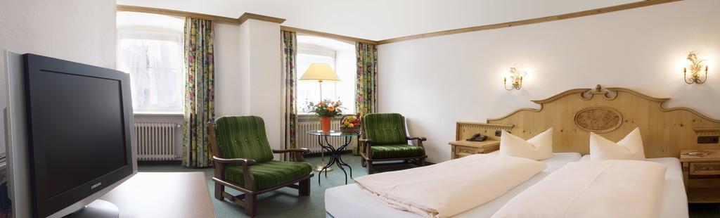 Post-Hotel Mittenwald Bagian luar foto