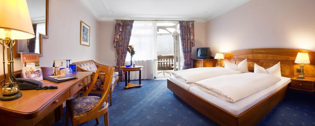 Post-Hotel Mittenwald Bagian luar foto